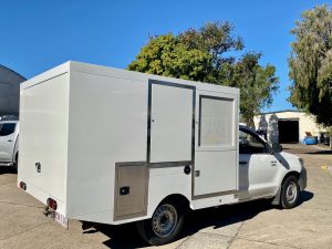 Side view of the Pie Guru smoko van.